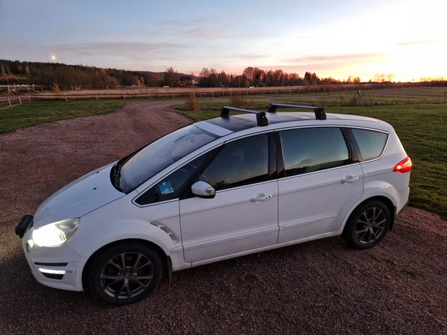 Ford S-MAX 2011