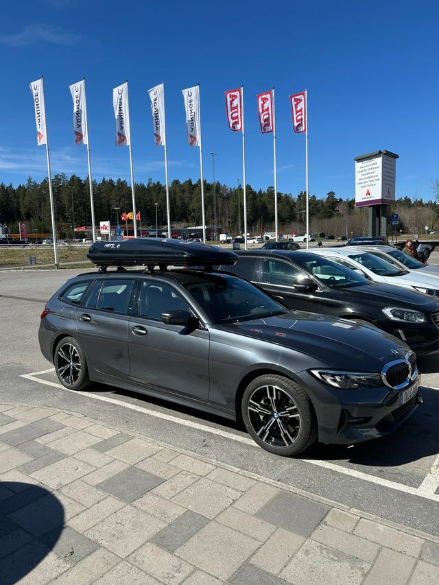 BMW 330e 2021