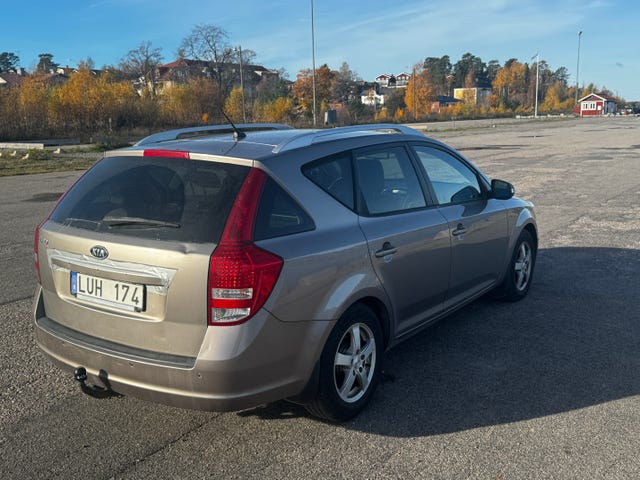 Kia Ceed 2012 – bild 4