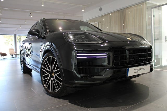 Porsche Cayenne Turbo 2024