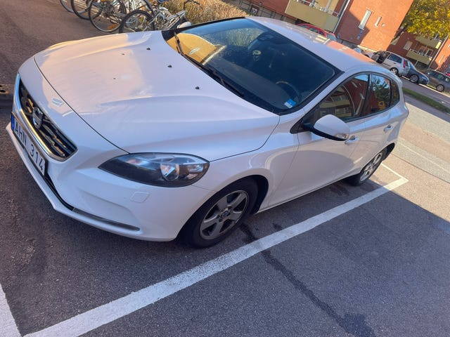 Volvo V40 2014