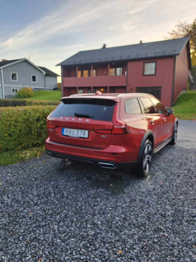 Volvo V60 Cross Country 2022 – bild 3