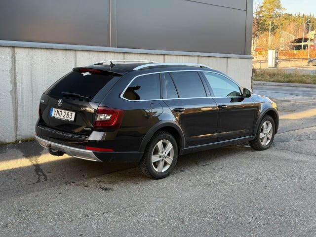 Skoda Octavia Scout 2018 – bild 3