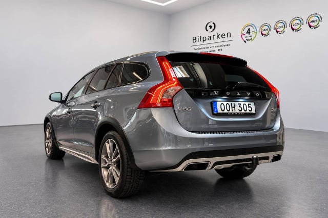 Volvo V60 Cross Country 2018 – bild 3