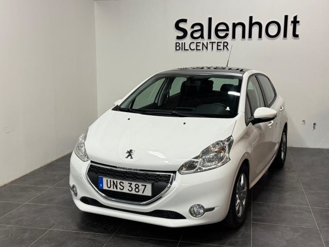 Peugeot 208 2014