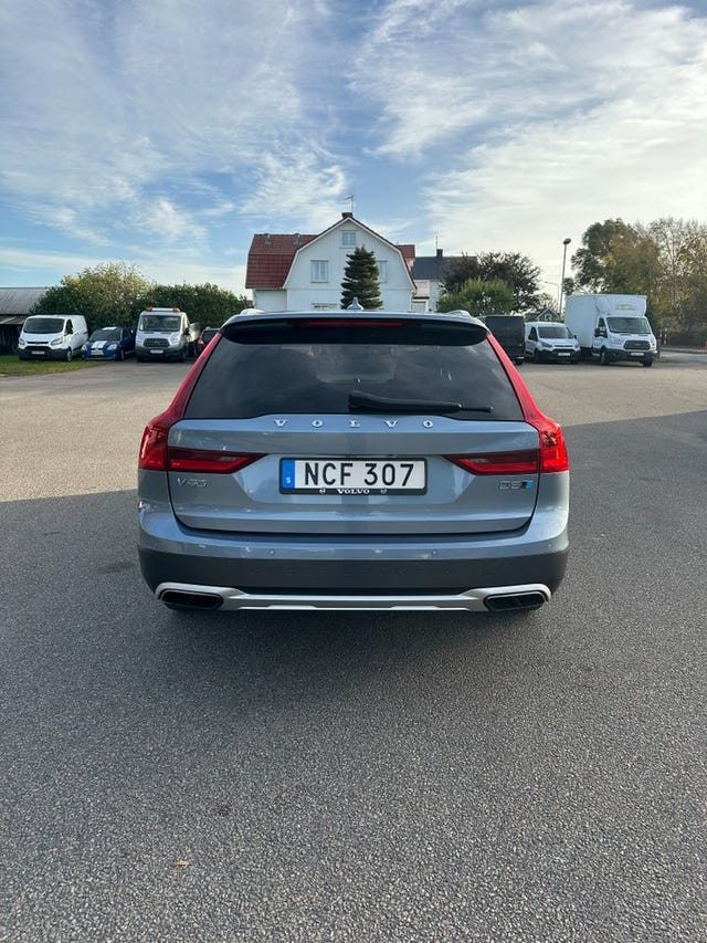 Volvo V90 Cross Country 2018 – bild 3