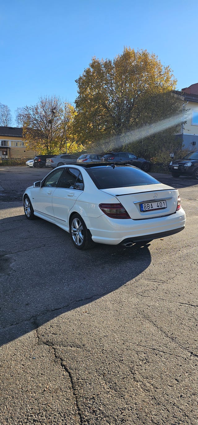 Mercedes-Benz C220 2011 – bild 3