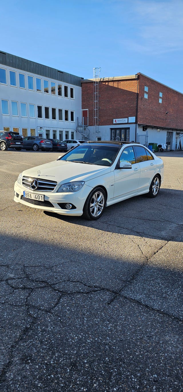 Mercedes-Benz C220 2011