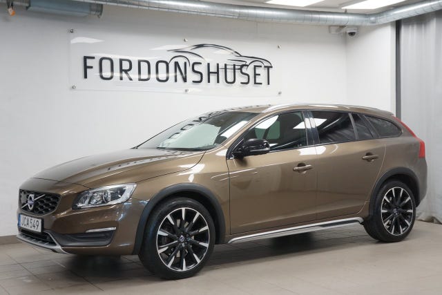 Volvo V60 Cross Country 2016