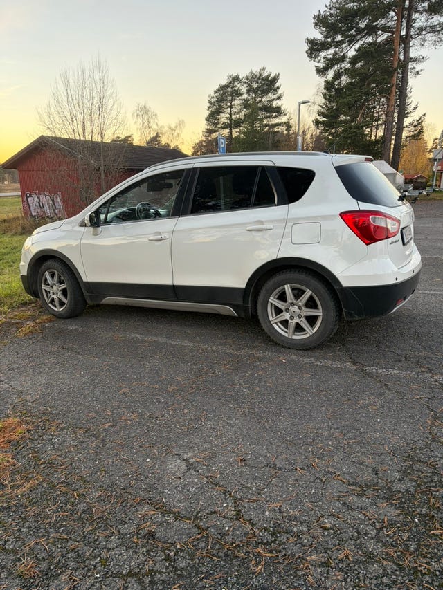 Suzuki SX4 S-Cross 2016