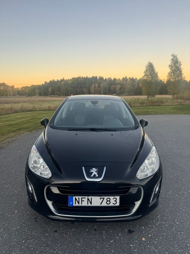 Peugeot 308 2012