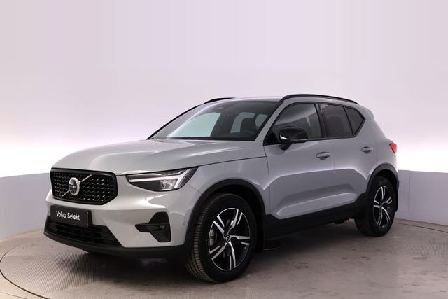 Volvo XC40 2025