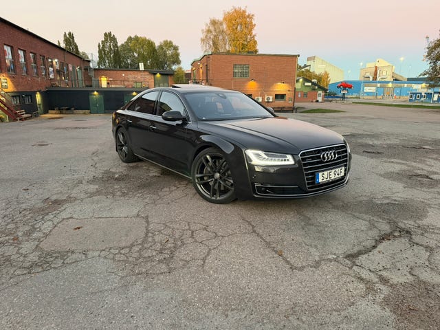 Audi A8 2014
