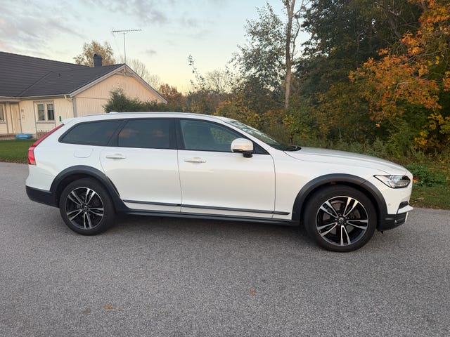 Volvo V90 Cross Country 2017