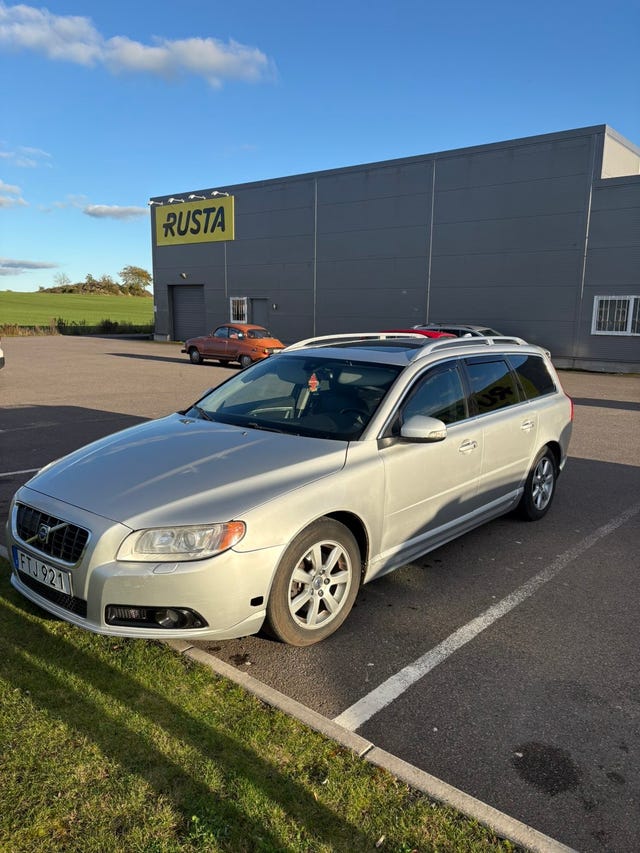 Volvo V70 2010