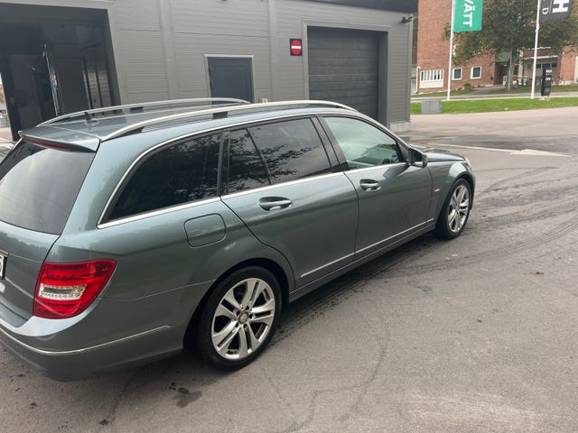 Mercedes-Benz C220 2012 – bild 3