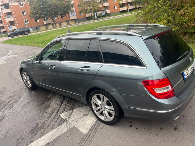 Mercedes-Benz C220 2012 – bild 4