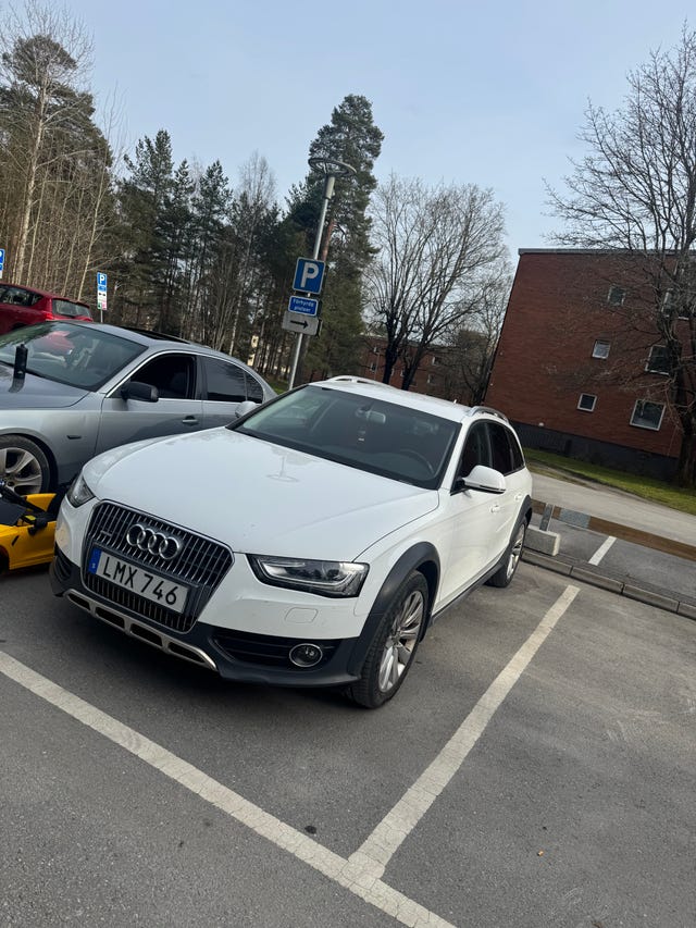 Audi A4 allroad 2015