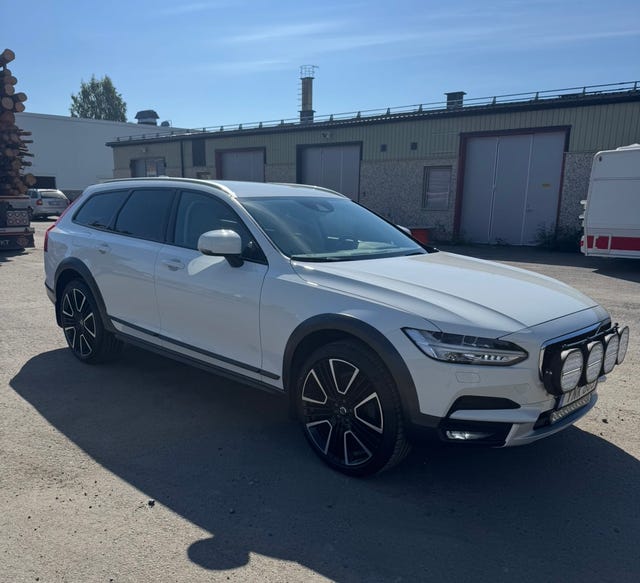 Volvo V90 Cross Country 2018 – bild 2