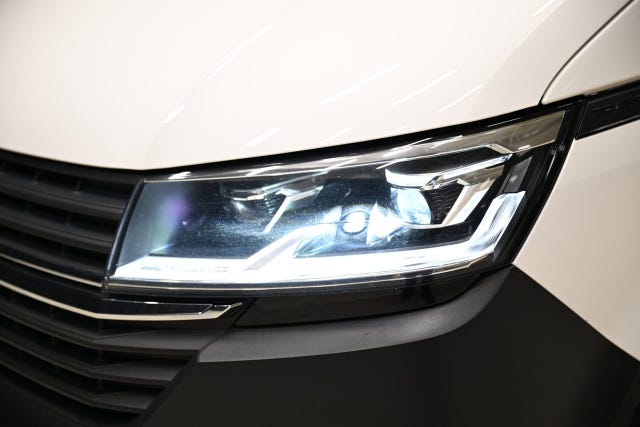 Volkswagen Transporter 2021 – bild 4