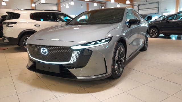 Mazda 6e 2025