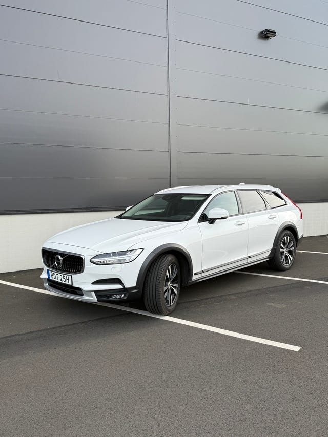Volvo V90 Cross Country 2020 – bild 2