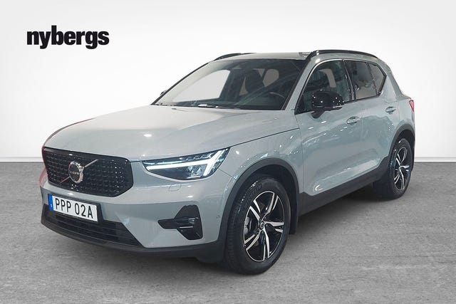 Volvo XC40 2025