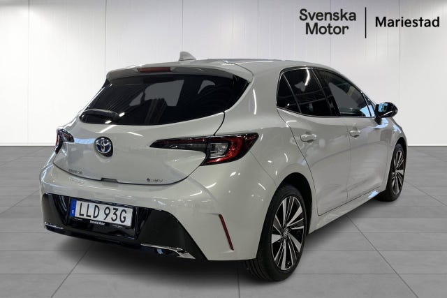 Toyota Corolla 2025 – bild 4