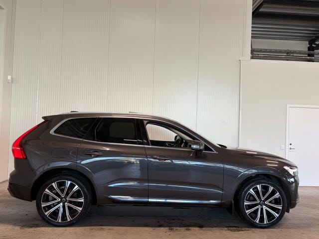 Volvo XC60 2022 – bild 2
