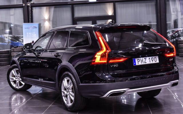 Volvo V90 Cross Country 2017 – bild 3