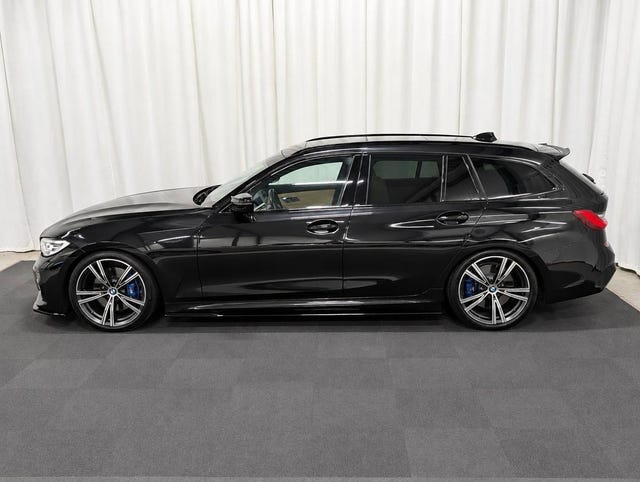 BMW 330d 2020 – bild 2