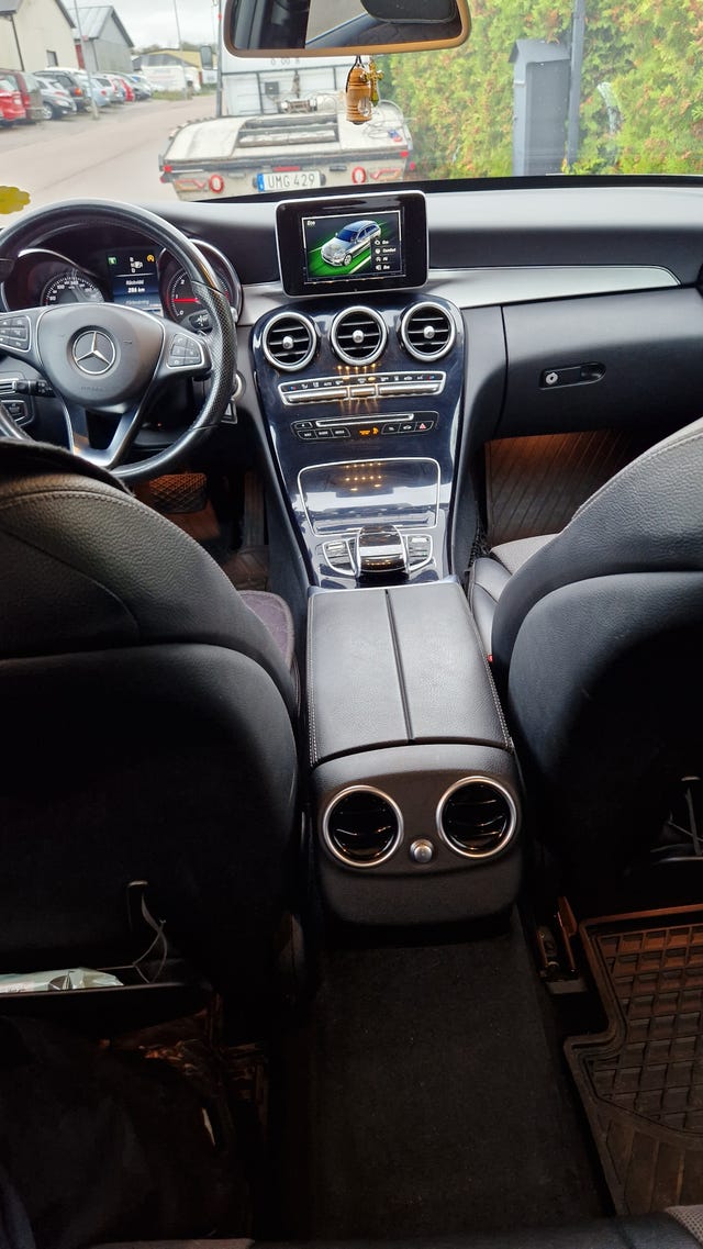 Mercedes-Benz C220 2015 – bild 4