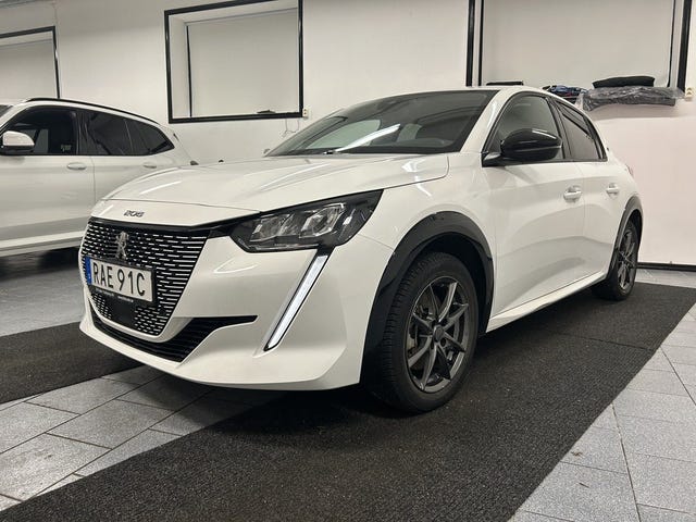 Peugeot e-208 2023