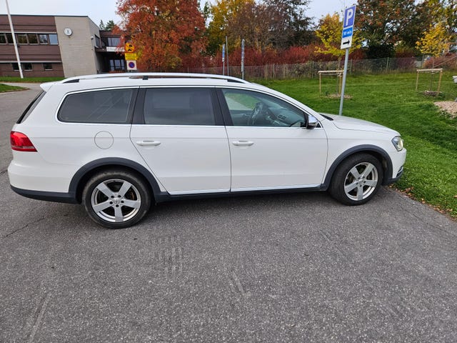 Volkswagen Passat Alltrack 2015 – bild 2