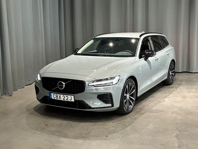 Volvo V60 2025