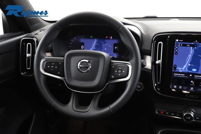 Volvo XC40 2025 – bild 4
