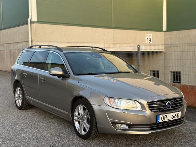 Volvo V70 2015