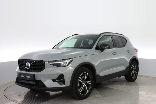 Volvo XC40 2025