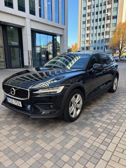 Volvo V60 Cross Country 2022