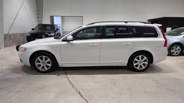 Volvo V70 2012 – bild 2