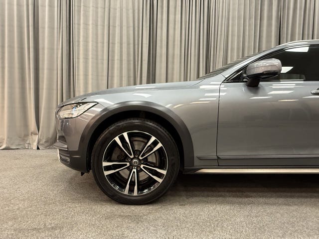 Volvo V90 Cross Country 2018 – bild 4
