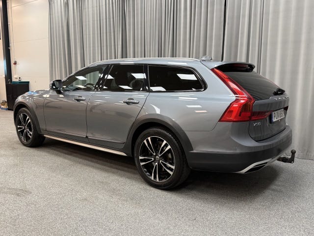 Volvo V90 Cross Country 2018 – bild 3