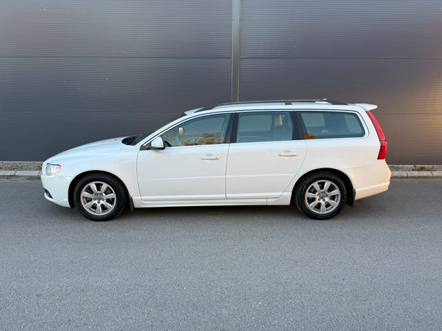 Volvo V70 2012 – bild 2