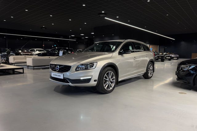 Volvo V60 Cross Country 2018