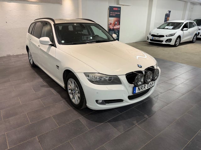 BMW 320d 2012 – bild 2