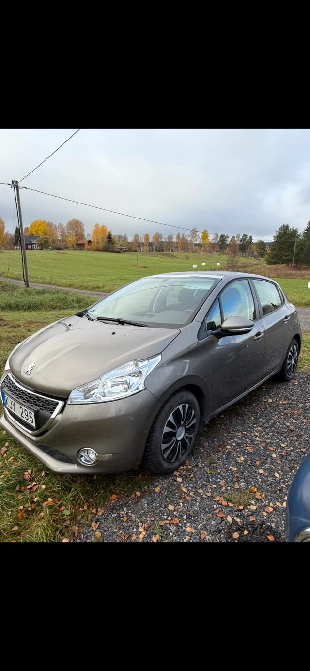 Peugeot 208 2013