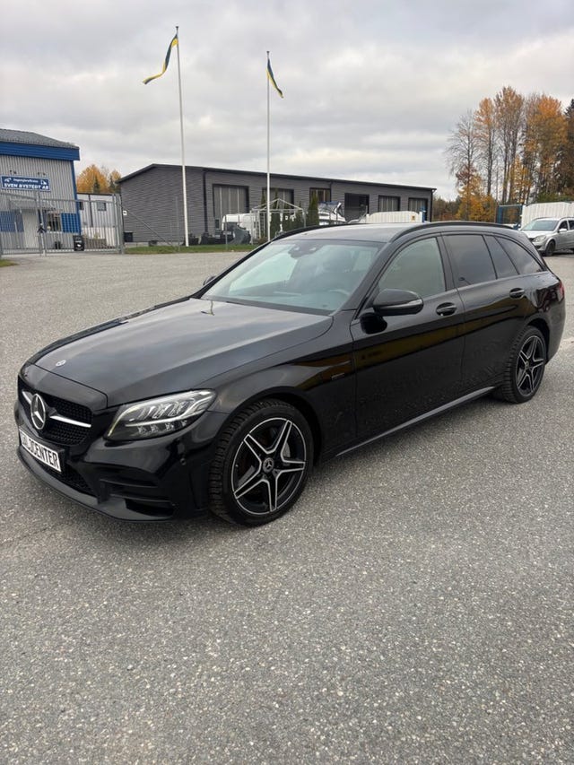 Mercedes-Benz C300 2021