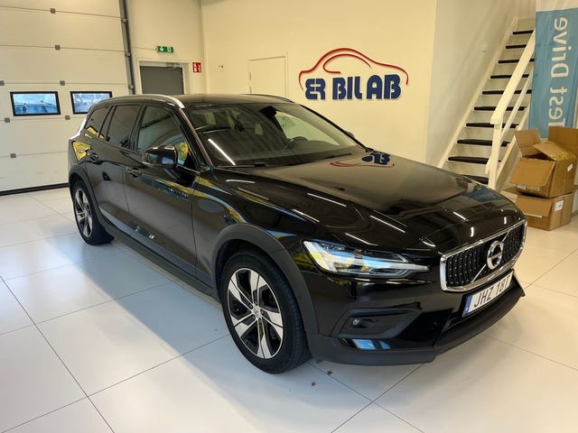 Volvo V60 Cross Country 2021