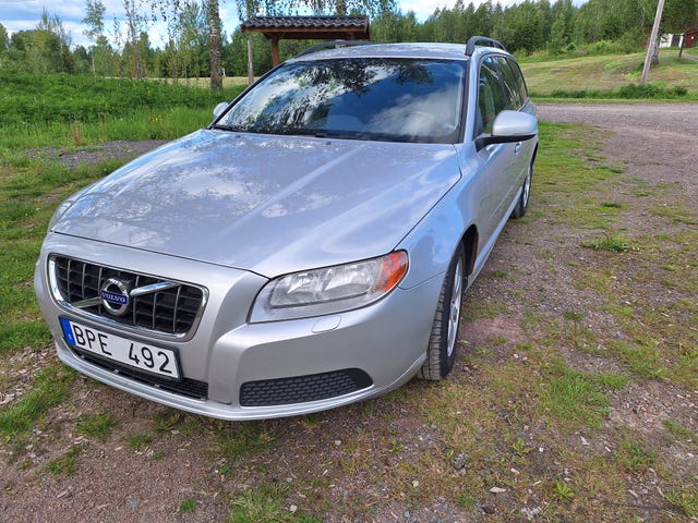 Volvo V70 2012 – bild 2