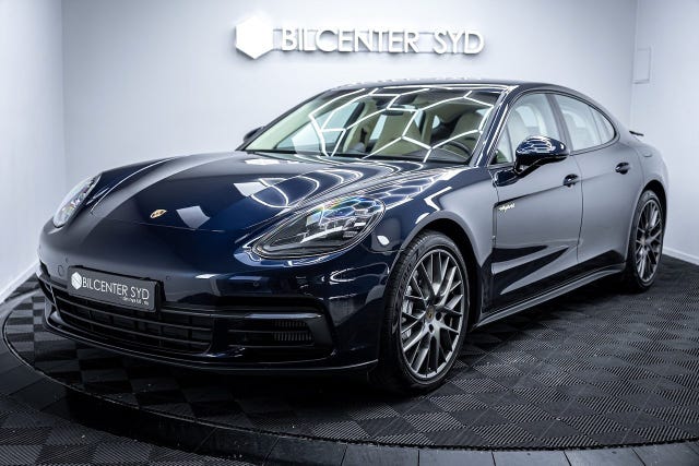 Porsche Panamera 4 2018